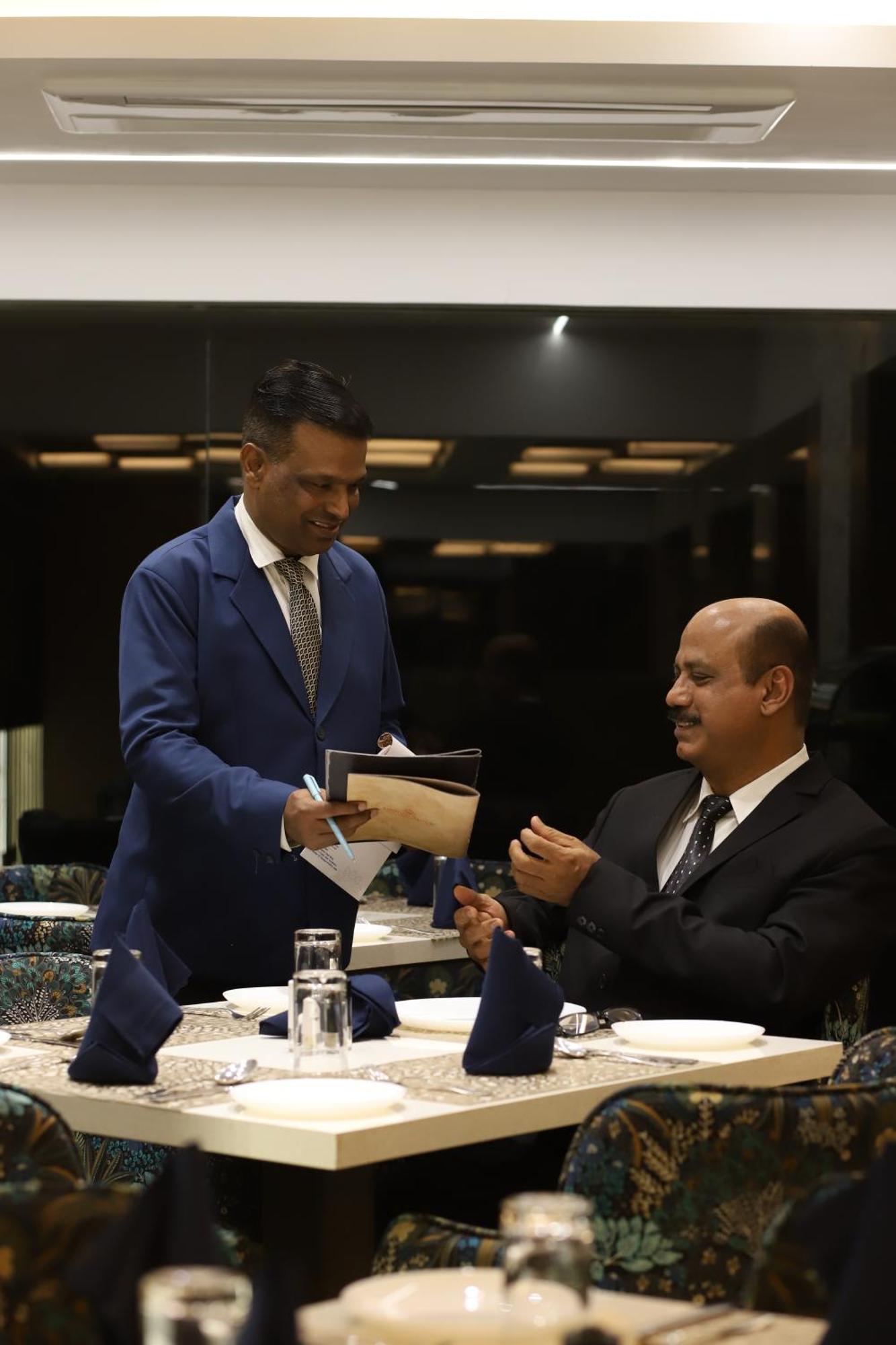 Hotel Auris & Banquets, Mumbai International Airport Екстер'єр фото