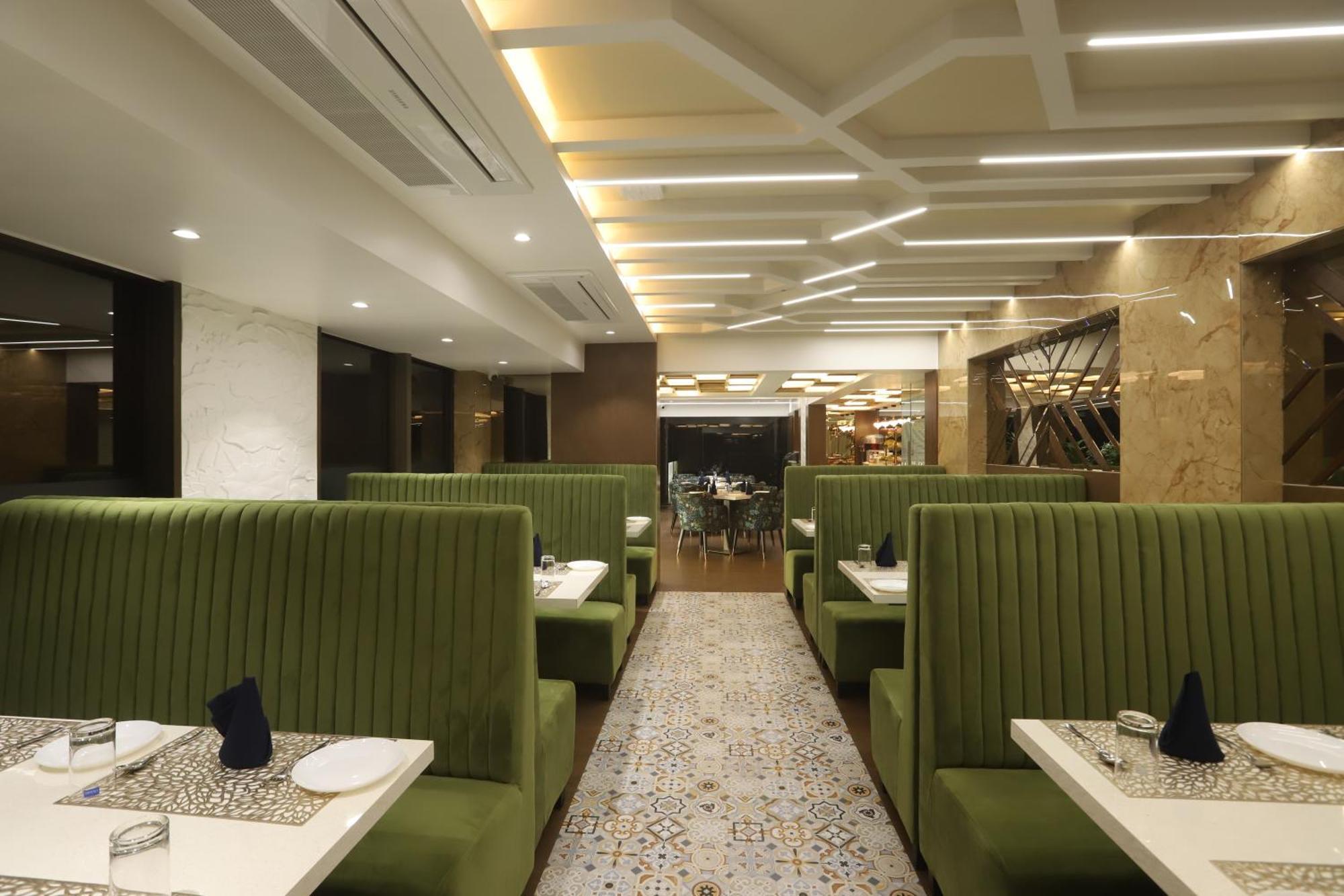 Hotel Auris & Banquets, Mumbai International Airport Екстер'єр фото