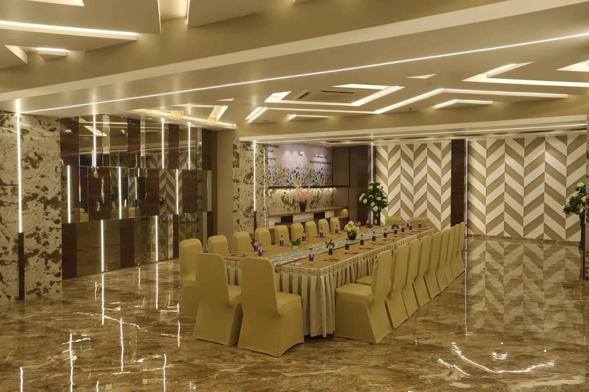 Hotel Auris & Banquets, Mumbai International Airport Екстер'єр фото